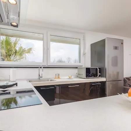 Lovely In With Wifi Holiday home Nedescina
